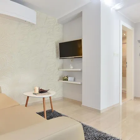 Appartement Slavica 1 *